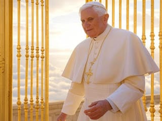 Benedicto XVI: La Luz de una Renuncia Histórica - 12 Años Después